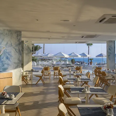 Отель Infinity Blu - Designed For Adults