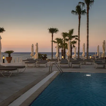 Infinity Blu - Designed For Adults 4* Pernera