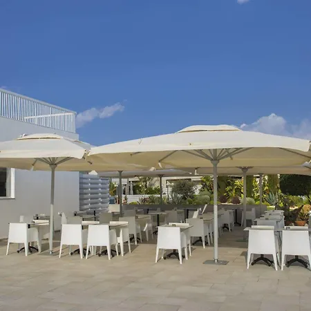 Szálloda Infinity Blu - Designed For Adults Pernera