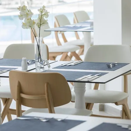 Infinity Blu - Designed For Adults 4* Pernera