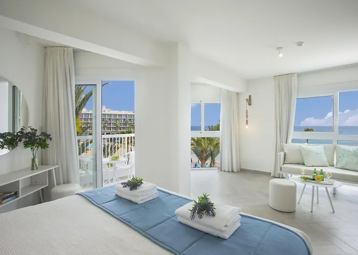 Infinity Blu - Designed For Adults 4*